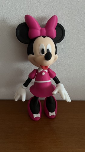 Minnie - ,